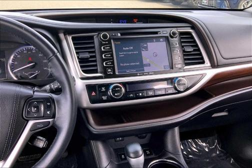2016 Toyota Highlander Limited Platinum