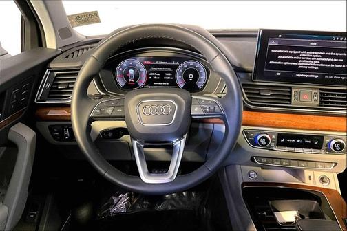 2023 Audi Q5 45 S line Premium Plus