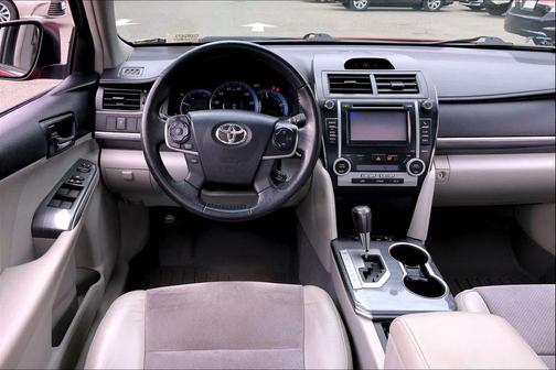 2012 Toyota Camry Hybrid XLE