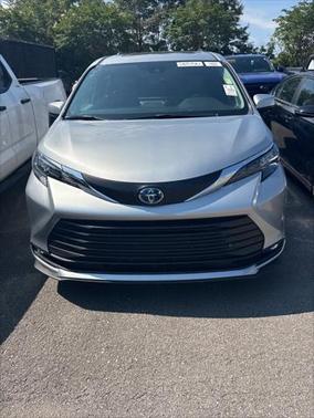 2025 Toyota Sienna XLE 7 Passenger