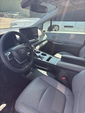 2025 Toyota Sienna XLE 7 Passenger