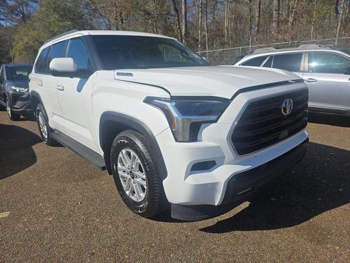 2025 Toyota Sequoia SR5