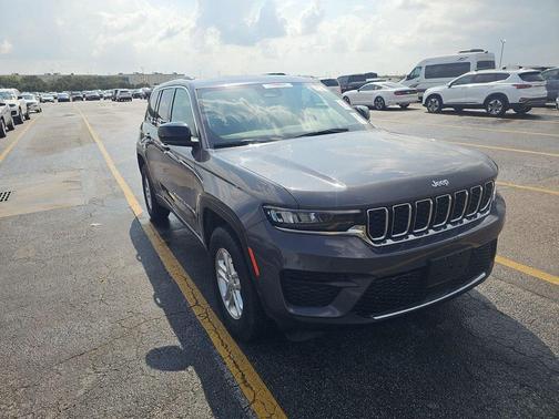 2024 Jeep Grand Cherokee Laredo