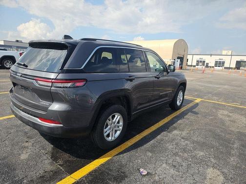 2024 Jeep Grand Cherokee Laredo