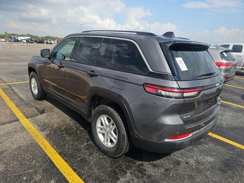 2024 Jeep Grand Cherokee Laredo