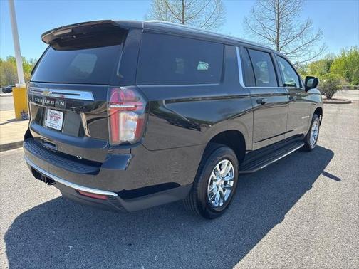 2022 Chevrolet Suburban LT