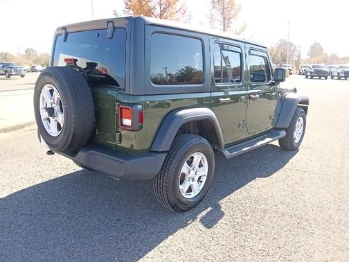 2022 Jeep Wrangler Unlimited Sport