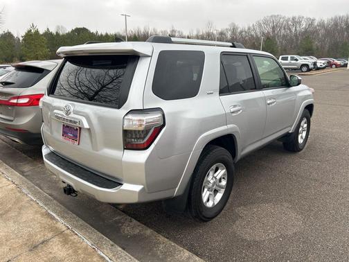 2024 Toyota 4Runner SR5