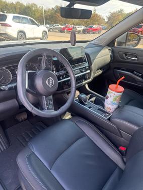 2025 Nissan Pathfinder SL FWD