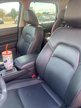 2025 Nissan Pathfinder SL FWD