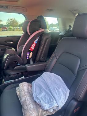 2025 Nissan Pathfinder SL FWD