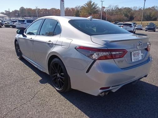 2024 Toyota Camry Hybrid SE