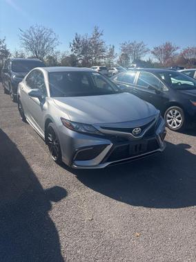 2024 Toyota Camry Hybrid SE