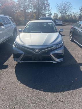 2024 Toyota Camry Hybrid SE