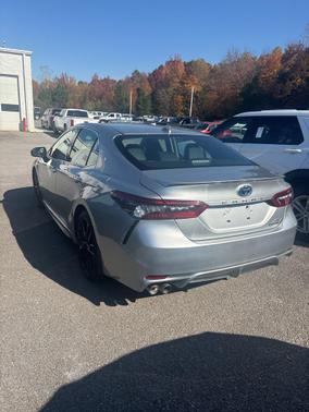 2024 Toyota Camry Hybrid SE