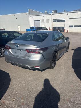 2024 Toyota Camry Hybrid SE