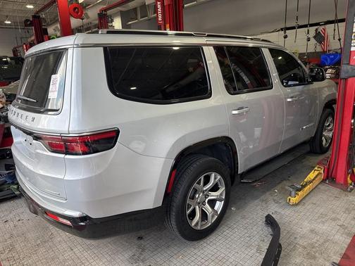 2022 Jeep Wagoneer Series II 4x4