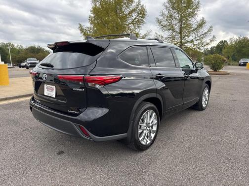 2023 Toyota Highlander Hybrid Limited
