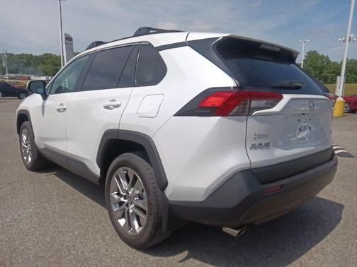 Wind Chill Pearl 2025 Toyota RAV4 XLE Premium