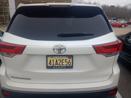 2019 Toyota Highlander LE I4