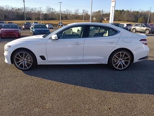 2024 Genesis G70 2.5T RWD