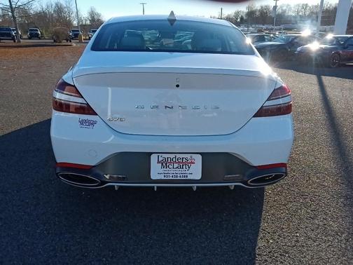 2024 Genesis G70 2.5T RWD