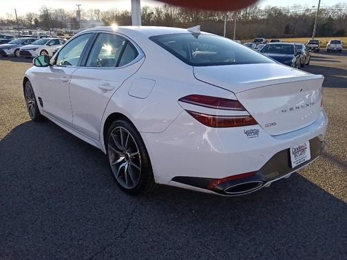 2024 Genesis G70 2.5T RWD
