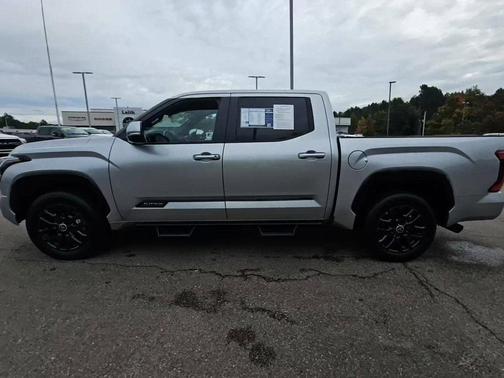 2024 Toyota Tundra Platinum