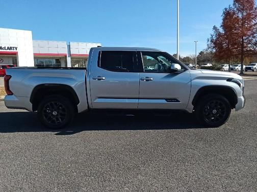 2024 Toyota Tundra Platinum