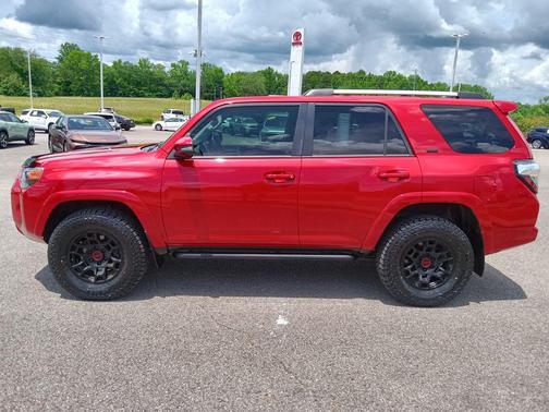 Barcelona Red Metallic 2022 Toyota 4Runner SR5 Premium