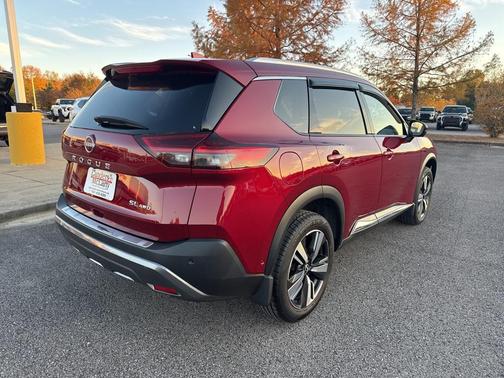 2022 Nissan Rogue SL