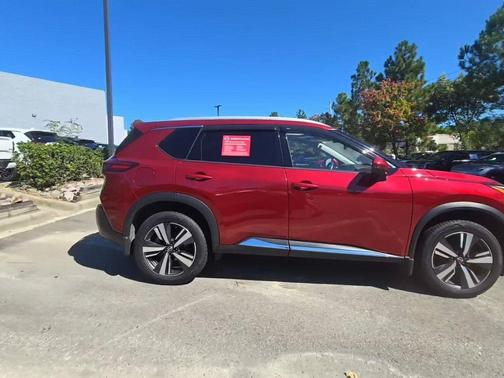 2022 Nissan Rogue SL