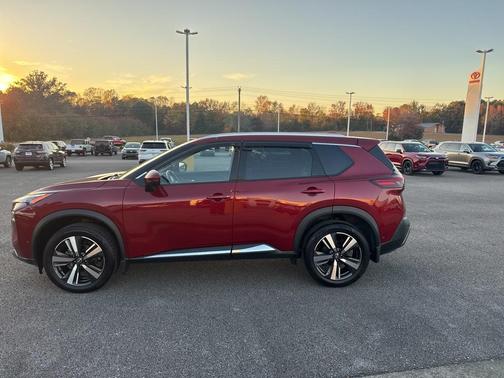 2022 Nissan Rogue SL