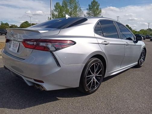 Celestial Silver Metallic 2023 Toyota Camry SE