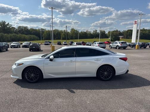 2021 Toyota Avalon Hybrid Limited