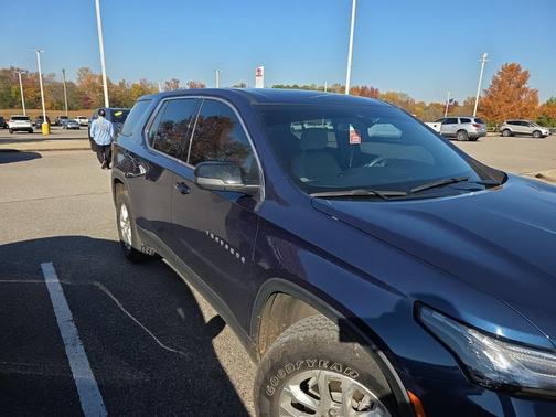 2022 Chevrolet Traverse LS