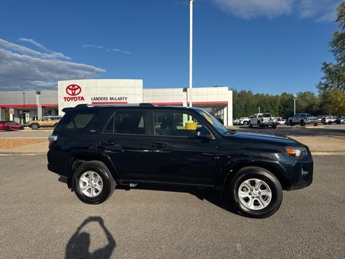 2023 Toyota 4Runner SR5