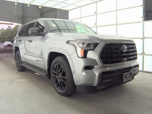 2024 Toyota Sequoia SR5