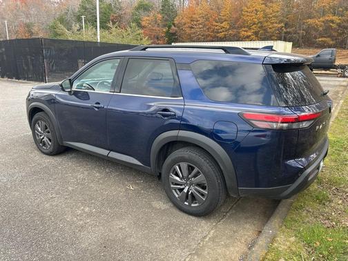 2024 Nissan Pathfinder SV 4WD