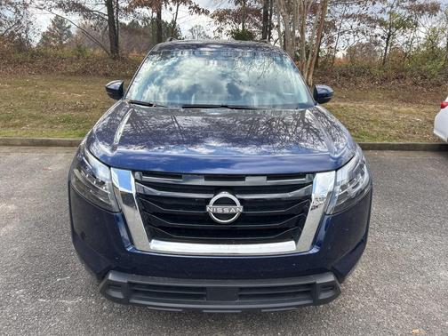 2024 Nissan Pathfinder SV 4WD