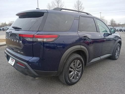 2024 Nissan Pathfinder SV 4WD