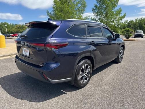 2025 Toyota Highlander XLE