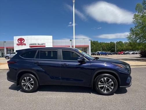 2025 Toyota Highlander XLE