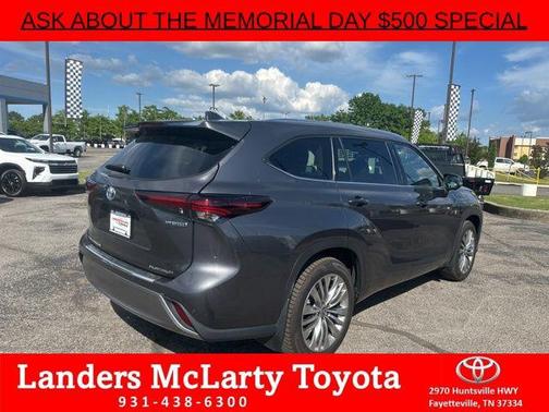 Magnetic Gray Metallic 2024 Toyota Highlander Hybrid Platinum