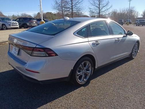 2024 Honda Accord EX 1.5T