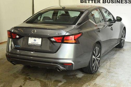 2021 Nissan Altima SR FWD