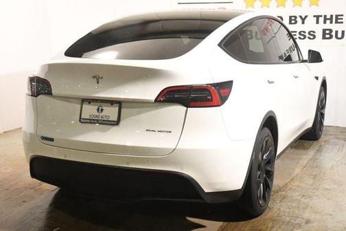 Pearl White Multi-Coat 2022 Tesla Model Y Long Range Dual Motor All-Wheel Drive