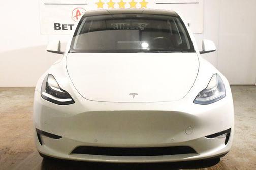 Pearl White Multi-Coat 2022 Tesla Model Y Long Range Dual Motor All-Wheel Drive