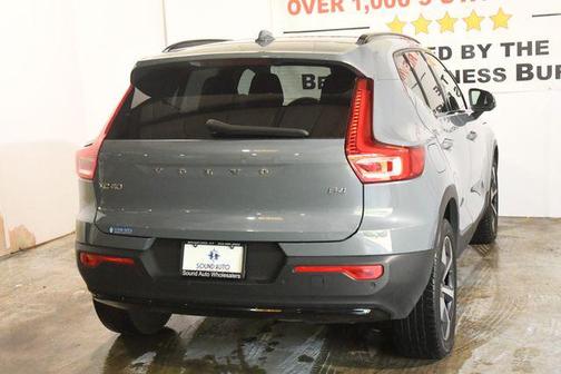 Fjord Blue Metallic 2023 Volvo XC40 B4 Ultimate Dark Theme