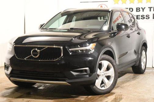 2021 Volvo XC40 T4 Momentum